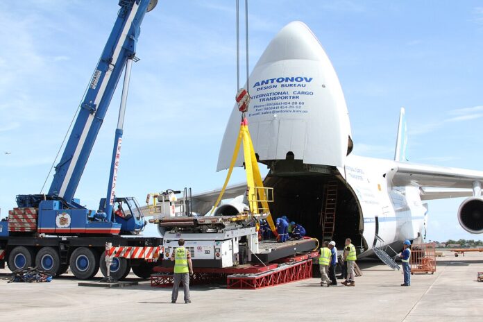 UK-funded_cargo_handling_equipment_arrives_at_Cebu_airport_to_help_the_Typhoon_Haiyan_response_(10962125075)