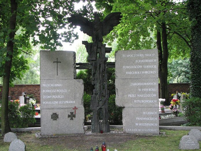 Monument_to_the_Defenders_of_Katowice_003