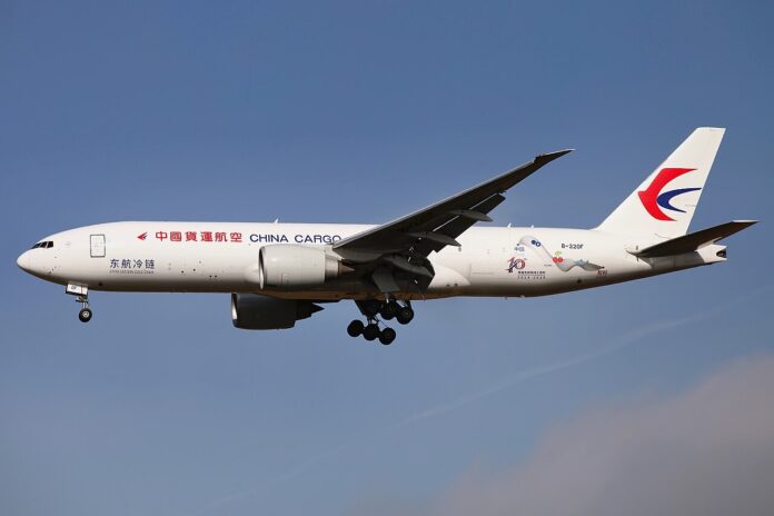 B-220F_Boeing_777F_China_Cargo_Airlines_Stansted_27.3.25